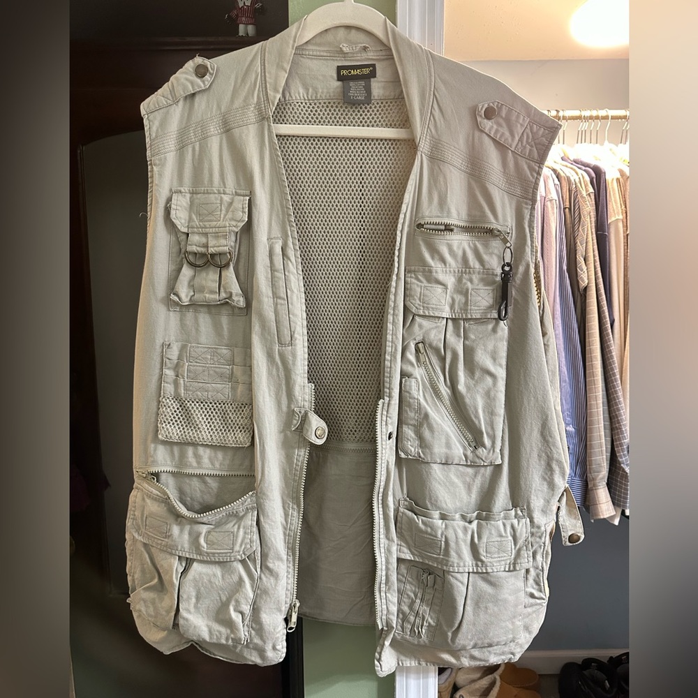 Promaster sleeveless vest